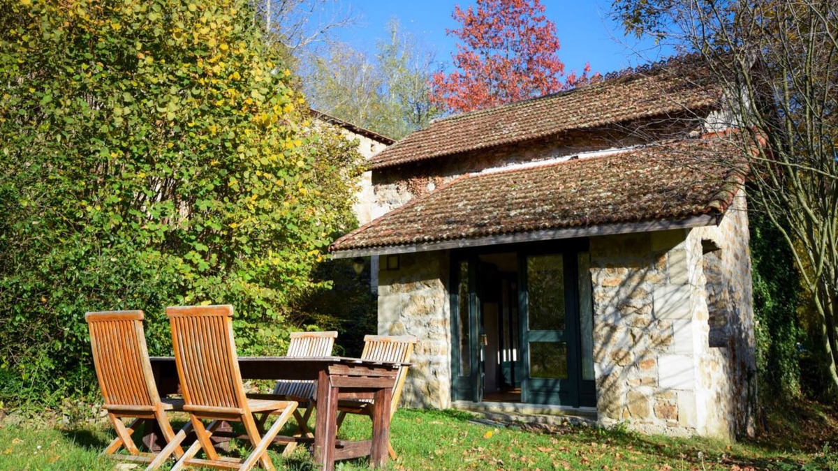 Lafarre House | Detached cottage with terraces Glycine