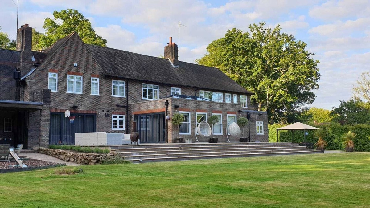 Maresfield House | Detached Country House Sleeps 10