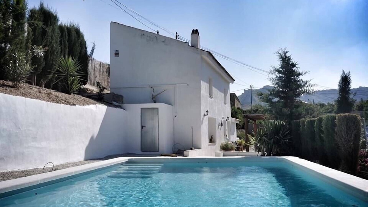 Huerta de Arriba House | Detached country house with private pool, gardens & parking, perfect for family