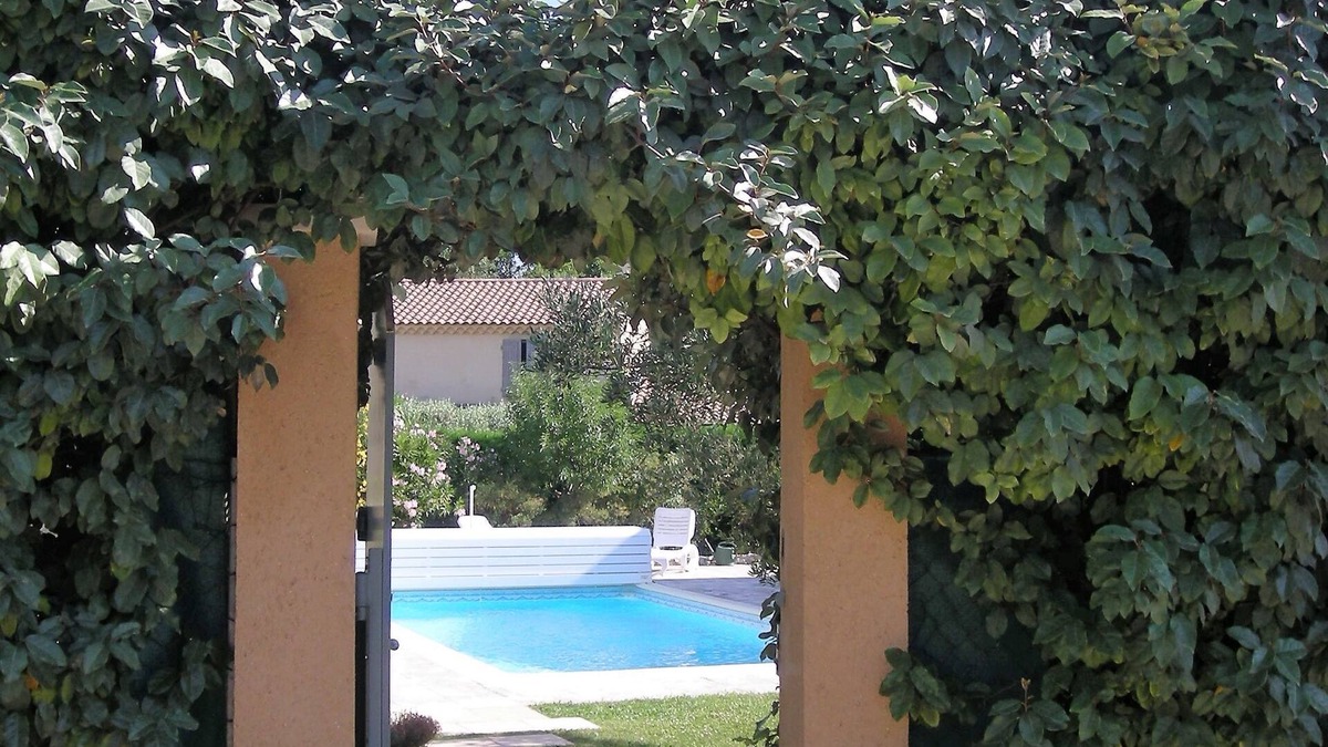 St.-Remy-de-Provence House | Detached house classified 3* with garden and swimming pool, ideally located.