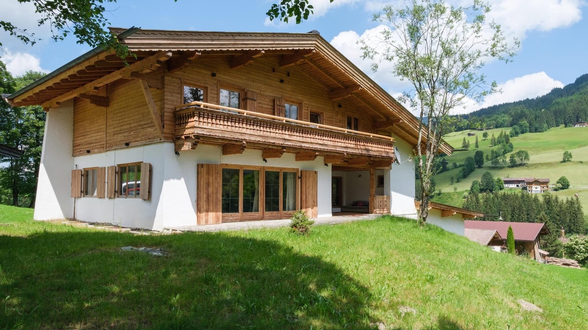 Grundau House | Detached group house close to the valley descent Ki-WestBahn