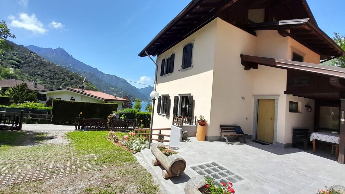 Molina di Ledro House | Detached house with lake view and garden
