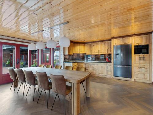 Jistrum House | Detached Home in Friesland by Canal, cleaning included