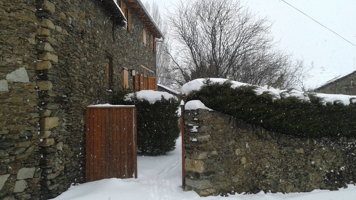 Guils de Cerdanya House | Detached house with private garden, ideal for families with children