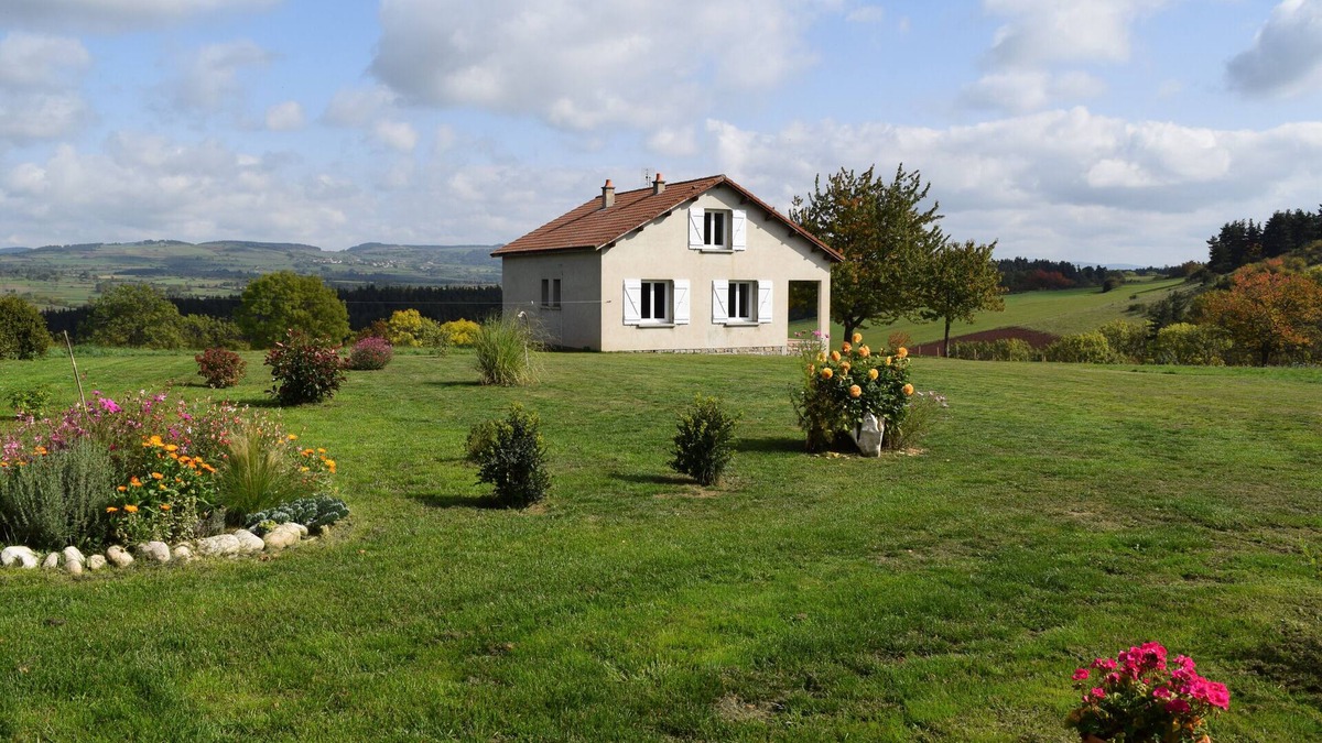 Fontanes Villa | Detached house in lozère for 2 to 8 people