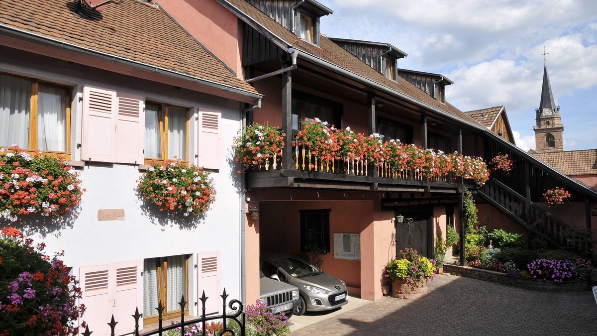 Bergheim House | Detached house in a quiet private courtyard in the heart of Bergheim