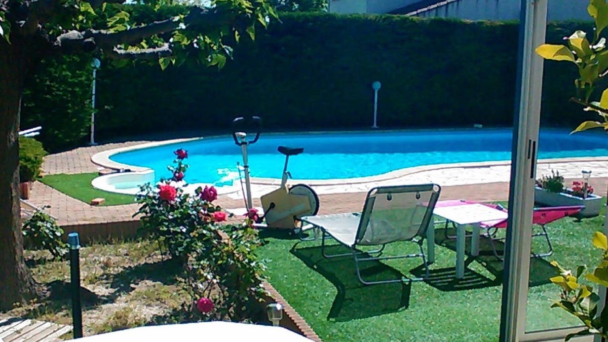 Montady House | Detached house in villa/pool13 X 5,5 fenced garden, pets welcome
