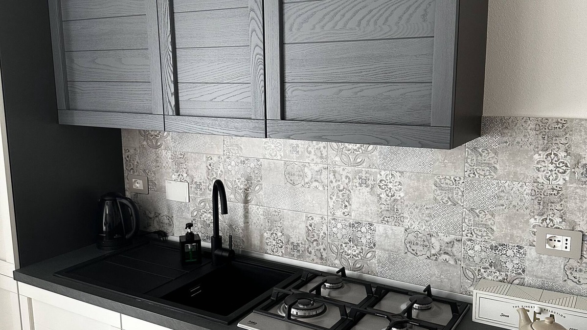 Lavagna House | Detached house surrounded by olive trees just minutes from the sea