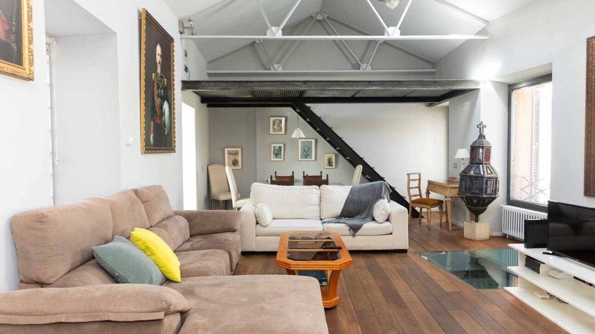 Segovia Old Town House | Detached house with garage and private garden in the center of Segovia