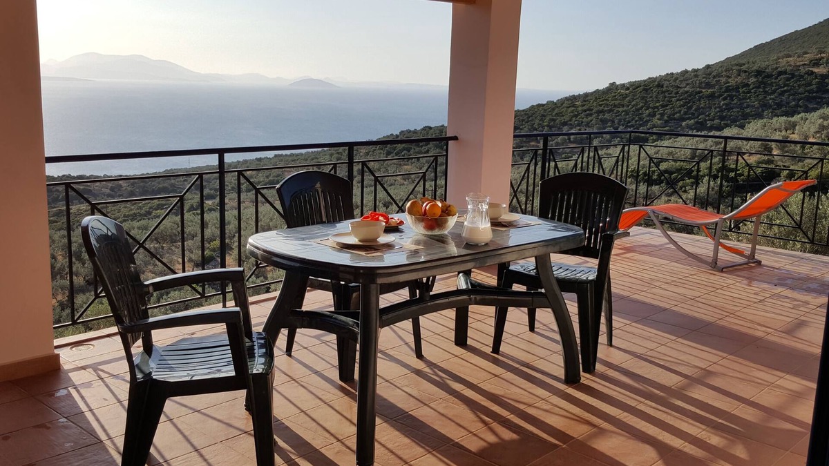 Kefalari Villa | Detached house with fantastic sea views