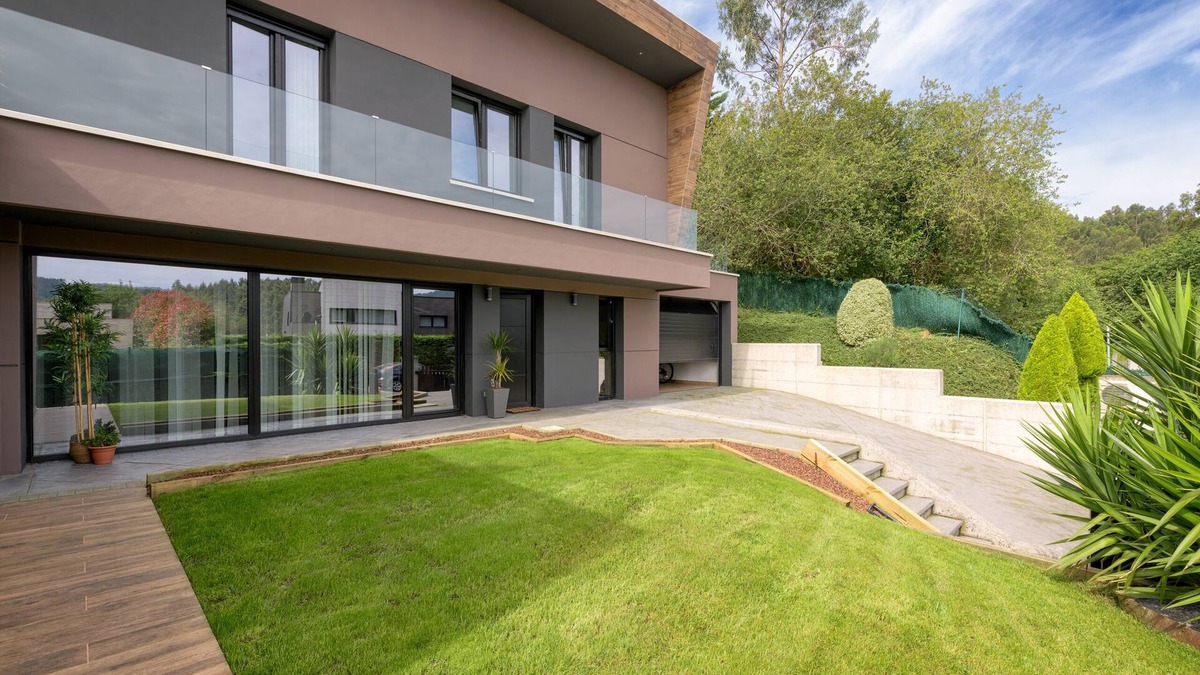 Larrauri-Markaida Ski Chalet | Detached House with Landscape Views and Charm in the Heart of the Basque Country