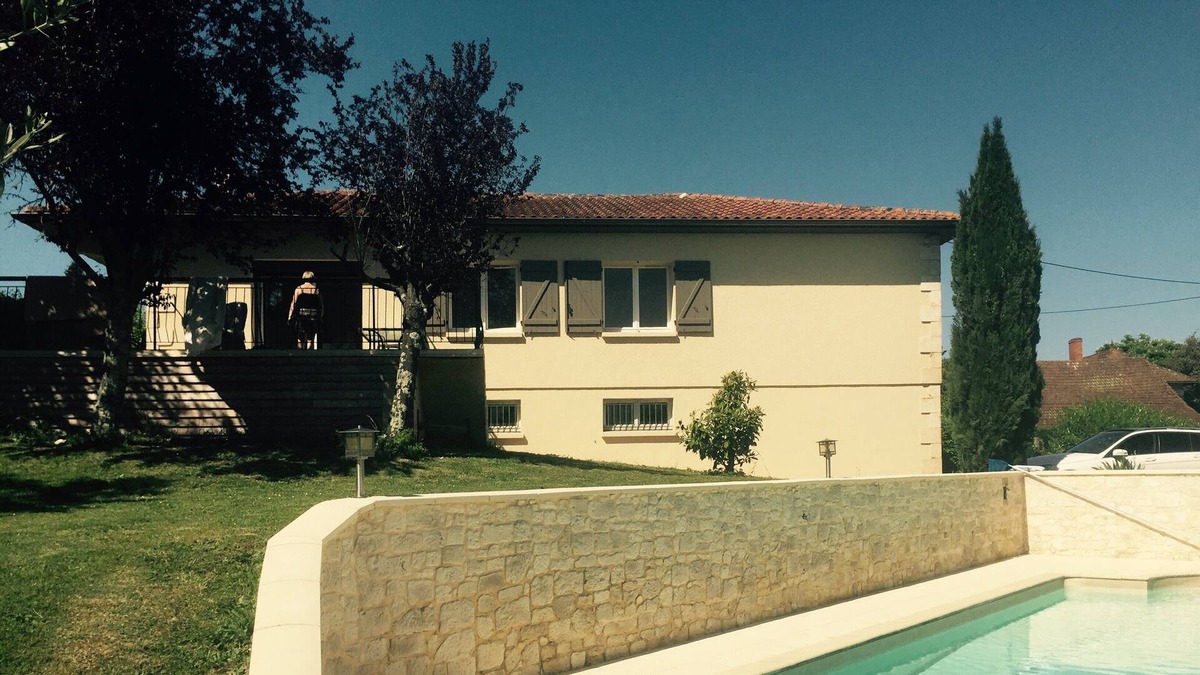 Ordan-Larroque House | Detached house with pool on 2640 M2 of land.