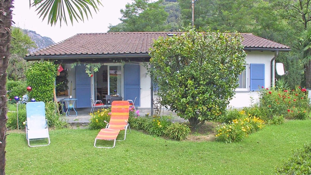 Arcegno House | Detached house with sunbathing lawn on the edge of the village and near the River Maggia