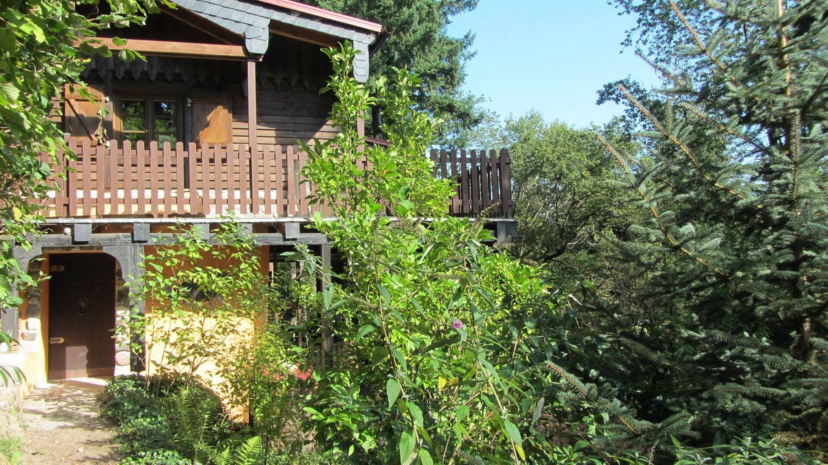 Holzerath House | Detached, romantic cottage for walking and relaxing