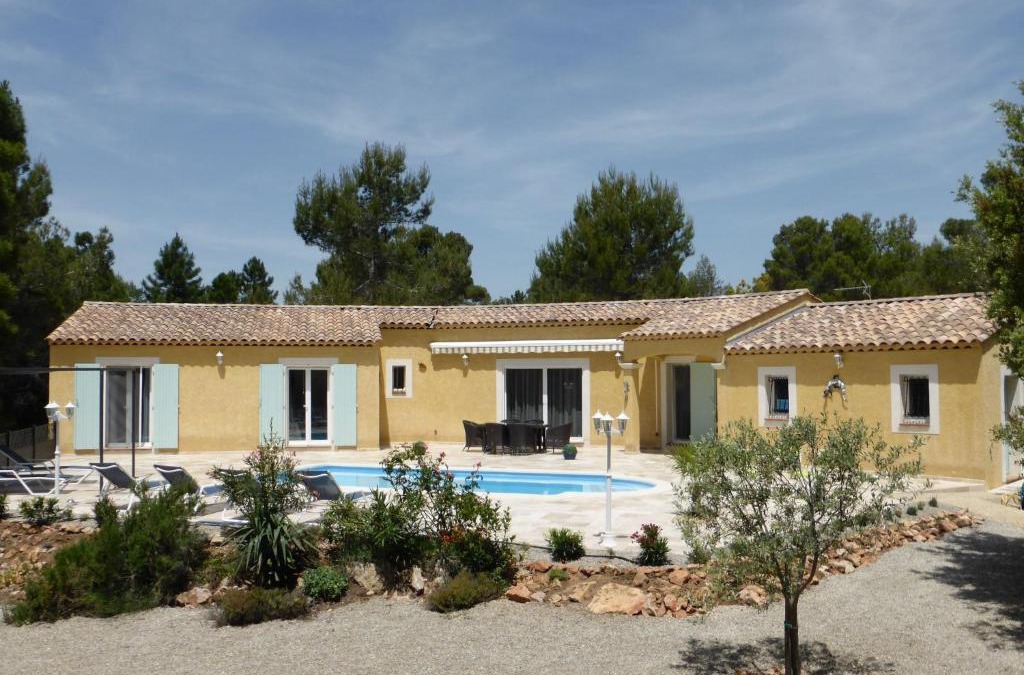 Moissac-Bellevue Villa | Detached spacious villa with private heated pool near the Gorges du Verdon