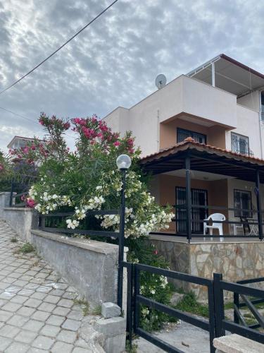 Kadıkalesi Mh. House | Detached Summer House with Peaceful View