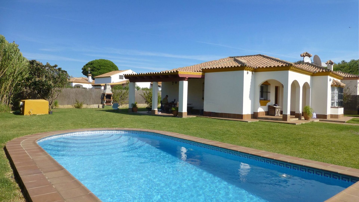 Campano Villa | Detached villa, private pool, large garden, 3miles to beach, wifi