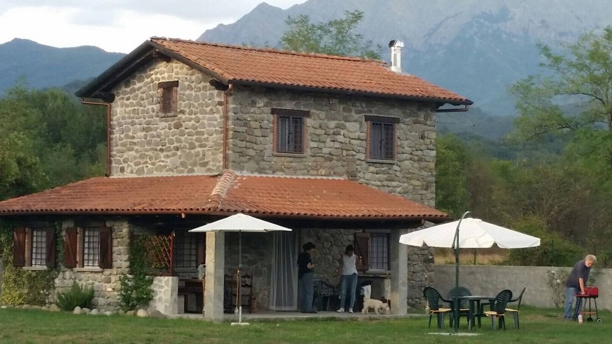 Groppoli House | Detached villa, Mulazzo, Cinque Terre, Versilia, Lunigiana, in the green