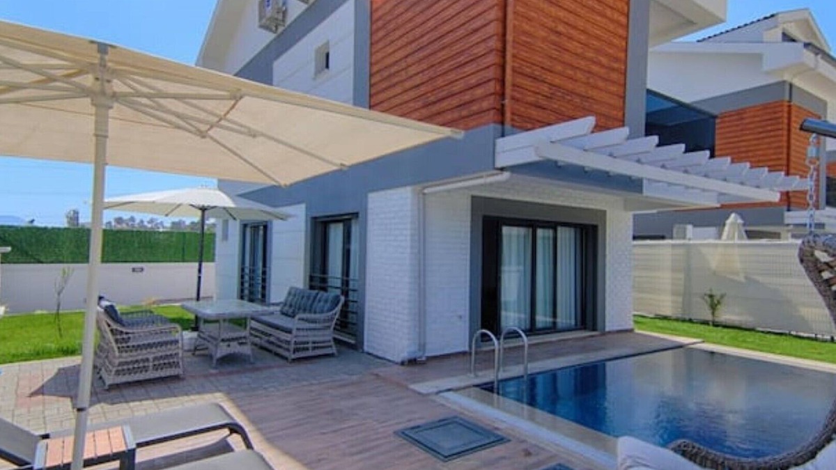 Ciftlik Villa | Detached Villa with Private Pool in Fethiye Black Gedik