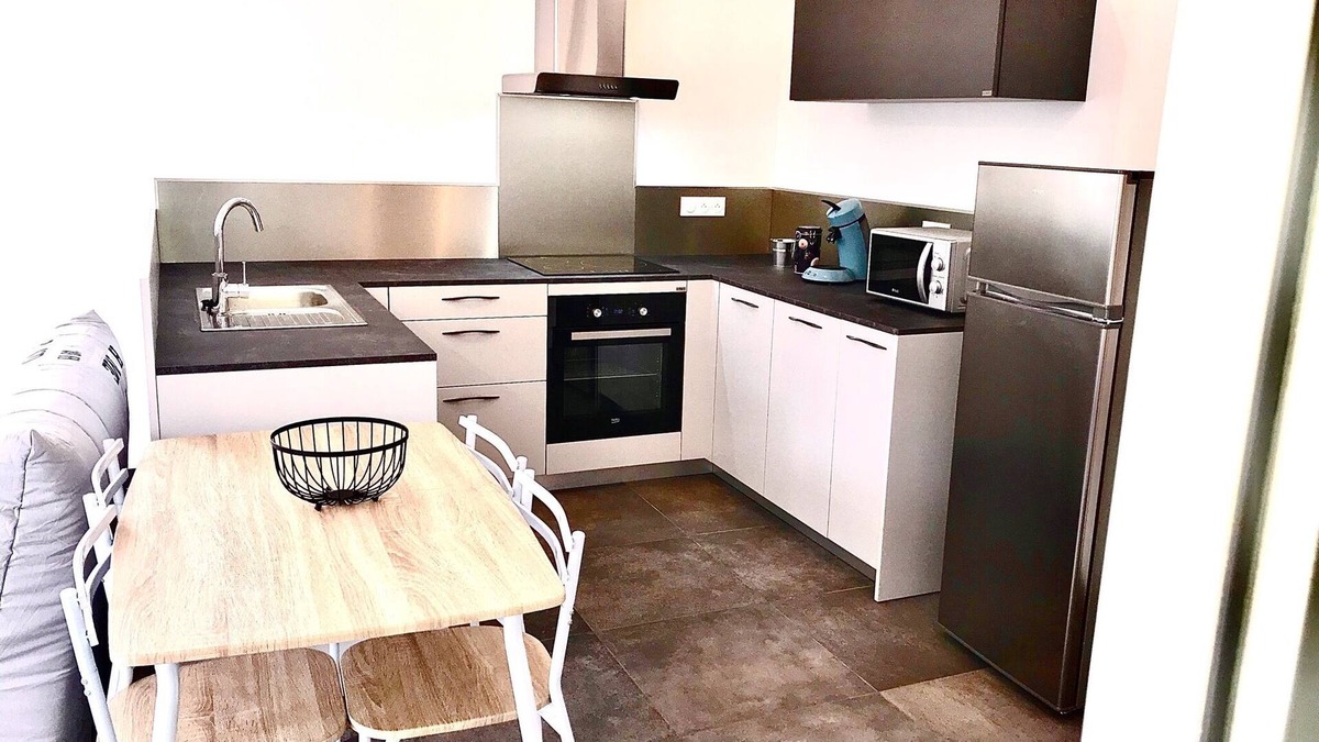 Mezzavia House | Detached villa with terrace 10 minutes from the beach.