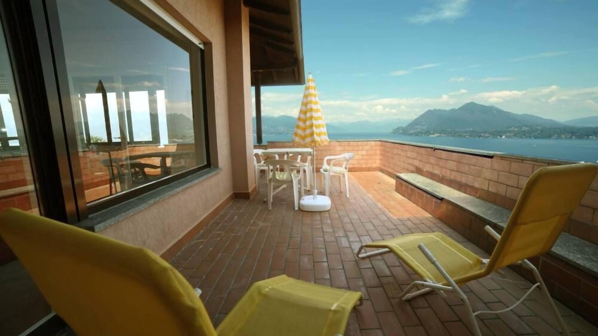 Stresa House | Detached villa with wonderful views of Lake Maggiore