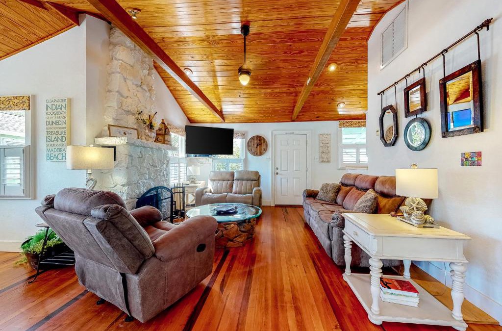 Treasure Island Hotel | Detlow's Treasured Cottages 1