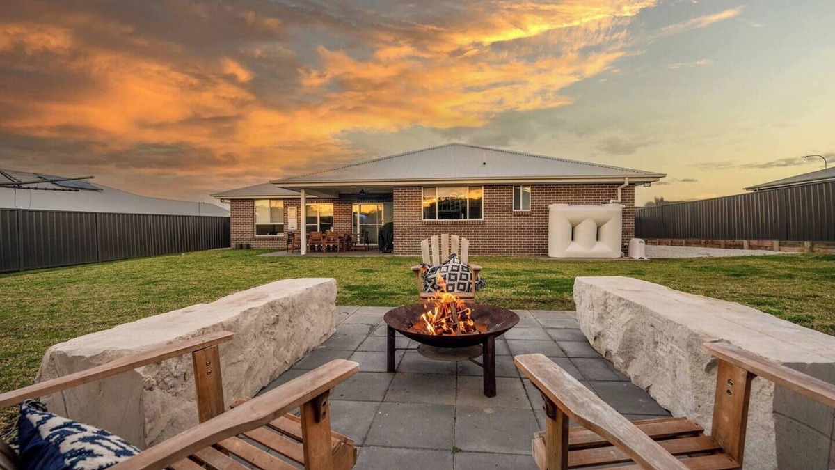 Central Mudgee House | Devan House An Entertainers Retreat Close to Town