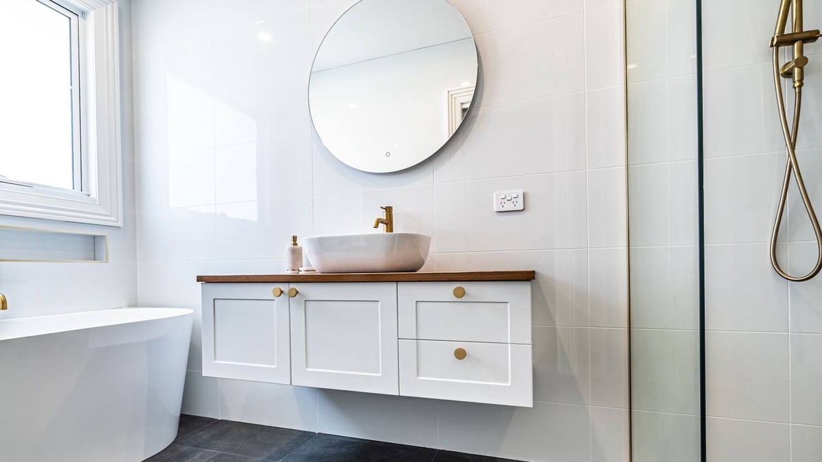 Collinsvale Cottage | Devine Cottage, Collinsvale. Beautifully Renovated Home Only 12minutes From Mona
