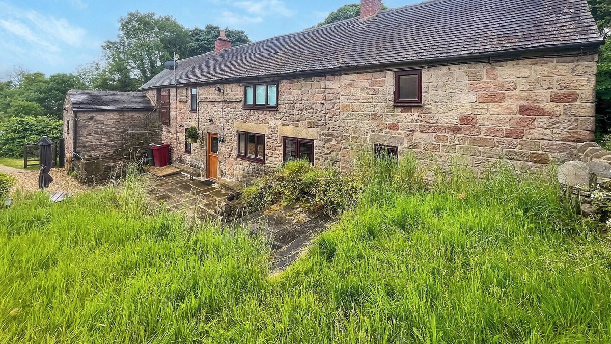 Holestone Moor Cottage | Dewy Lane Farm House