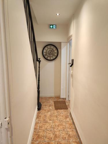 Saint-Quentin Apartment | DG LOCATION