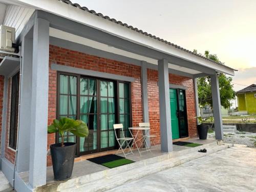 Sitiawan House | Dhuha Guest House