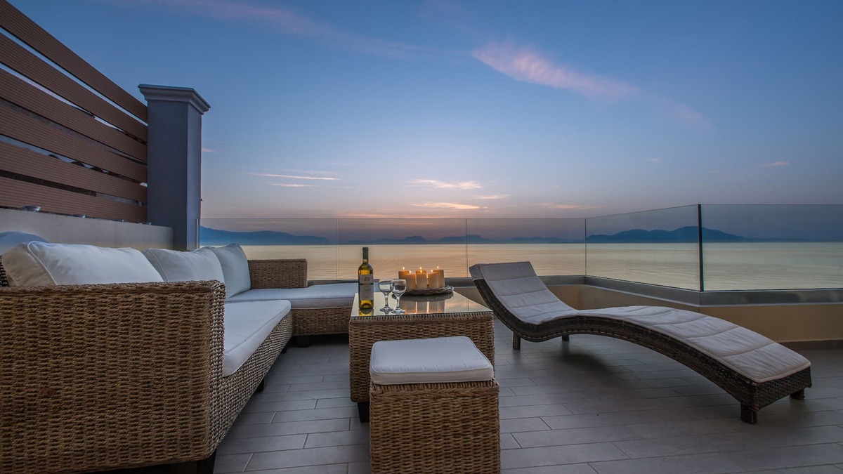 Kato Diminio Apartment | Diamante beachfront suite B