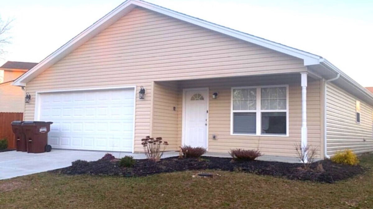 Middletown House | ✪Diamond in the rough✪ 696