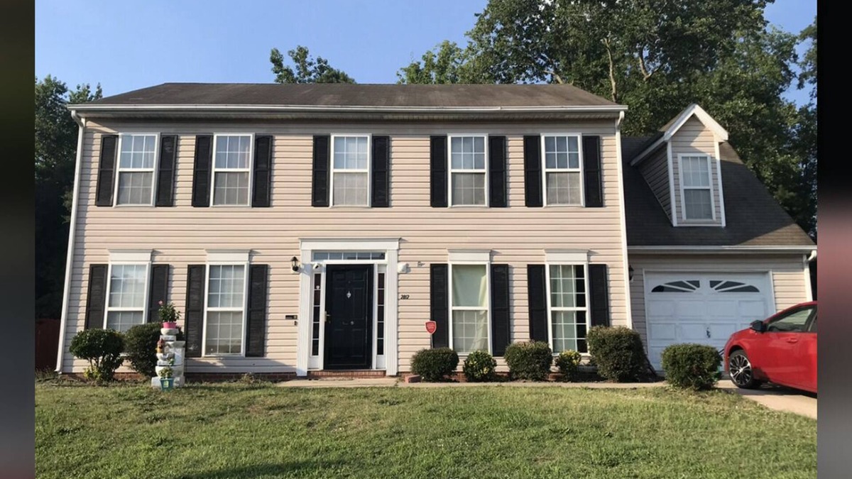 Colonial Heights House | Diamond in the rough, four-bedroom, clean and spacious house in a nice area.