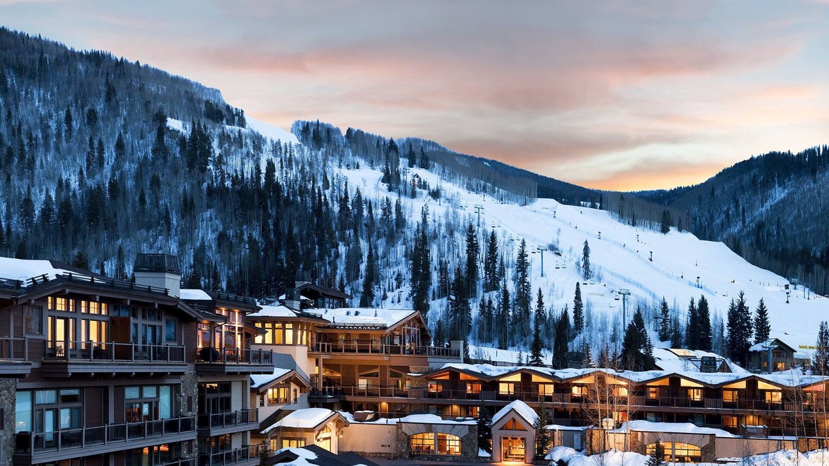 Vail Condo | Diamond Penthouse @ Manor Vail - Jacuzzi Tub + WD - Includes Bkfast & Hskping