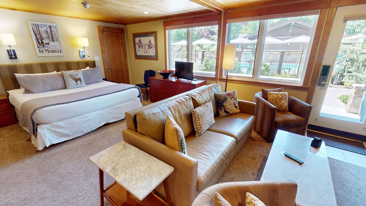 Vail Apartment | Diamond Poolside Studio - Bfast & Hskping Included