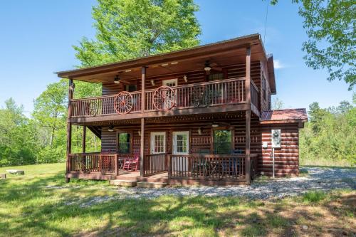Murfreesboro House | Diamond River Run Cabin Sleeps