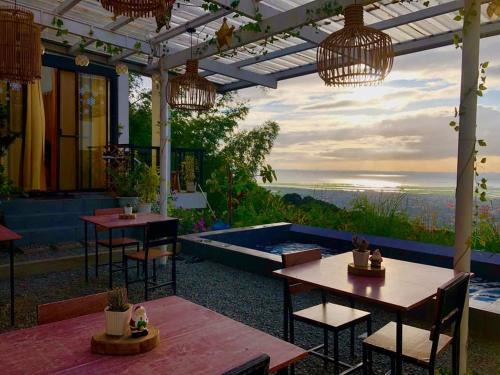 Angono Resort | Dicimulacion Staycation House