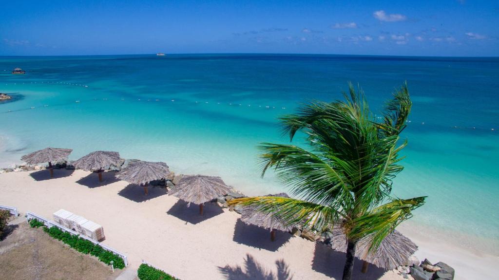 Dickenson Bay Apartment | Dickenson Bay Oasis at Antigua Village