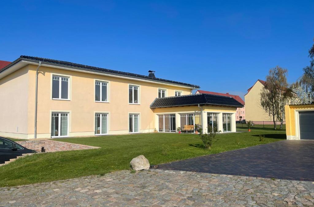 Pflueckuff House | Die 1A Pension
