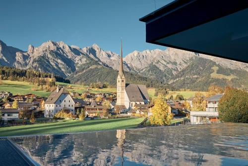 Maria Alm am Steinernen Meer Hotel | die HOCHKÖNIGIN - Mountain Resort