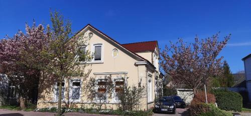 Marne House | Die Stadtvilla - Gästehaus mit Gemeinschaftsküche, Hausnummer 34