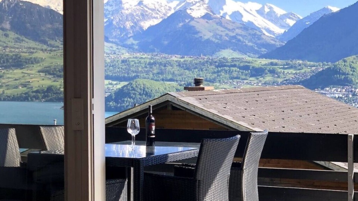 Goldiwil Apartment | die Villa", Eine Wohnung für 6 Personen