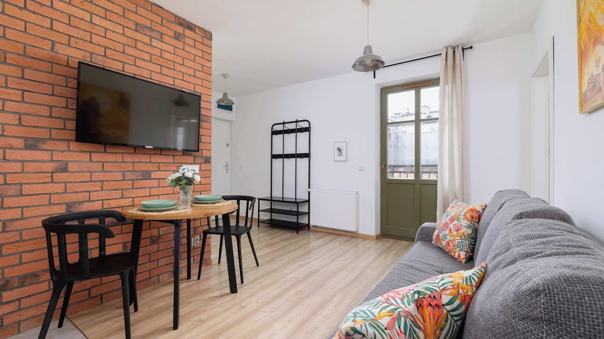 Stare Miasto Apartment | Dietla 109 Kraków | Stylish Apartment | Balcony