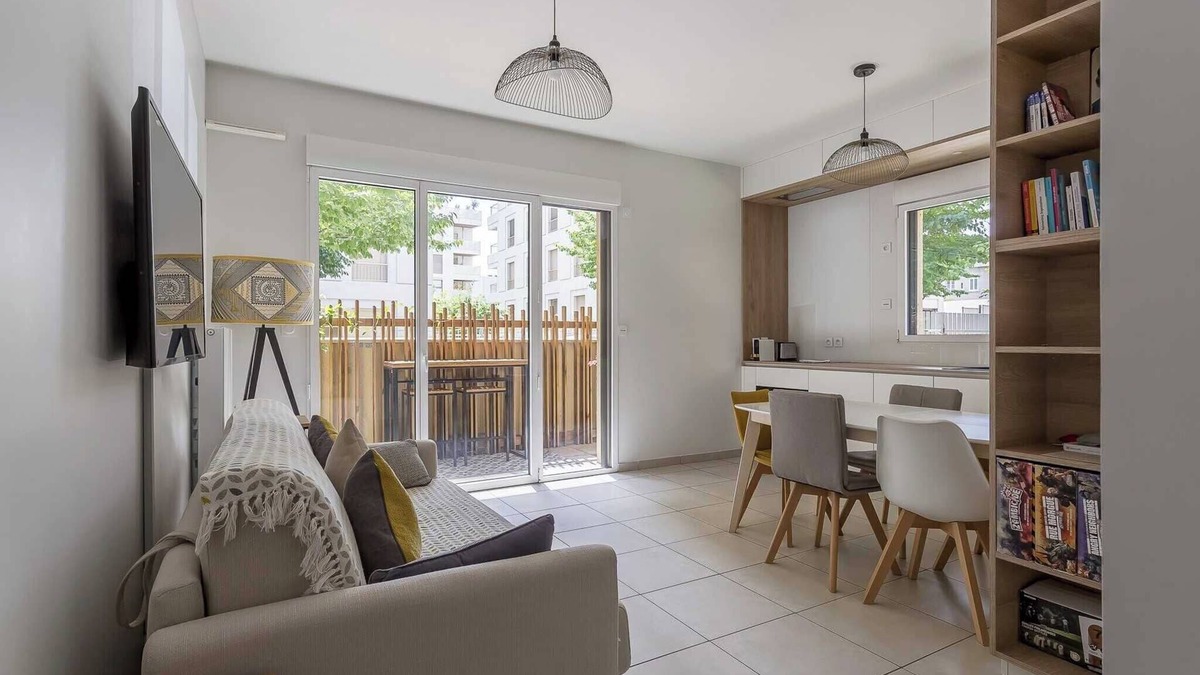 Le Bourg - Gare De Vaise Apartment | DIFY Sedallian - Vaise