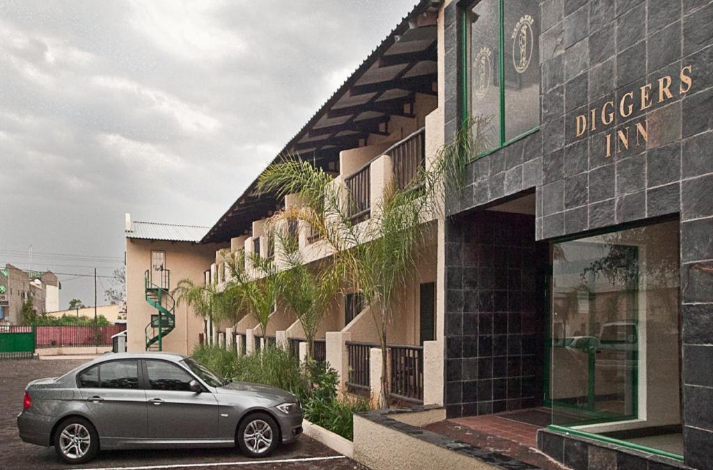 Francistown Cabin | Diggers Inn
