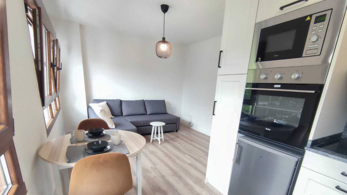 Salinas Apartment | Digital Nomad Paradise - Garaje/pc Monitor