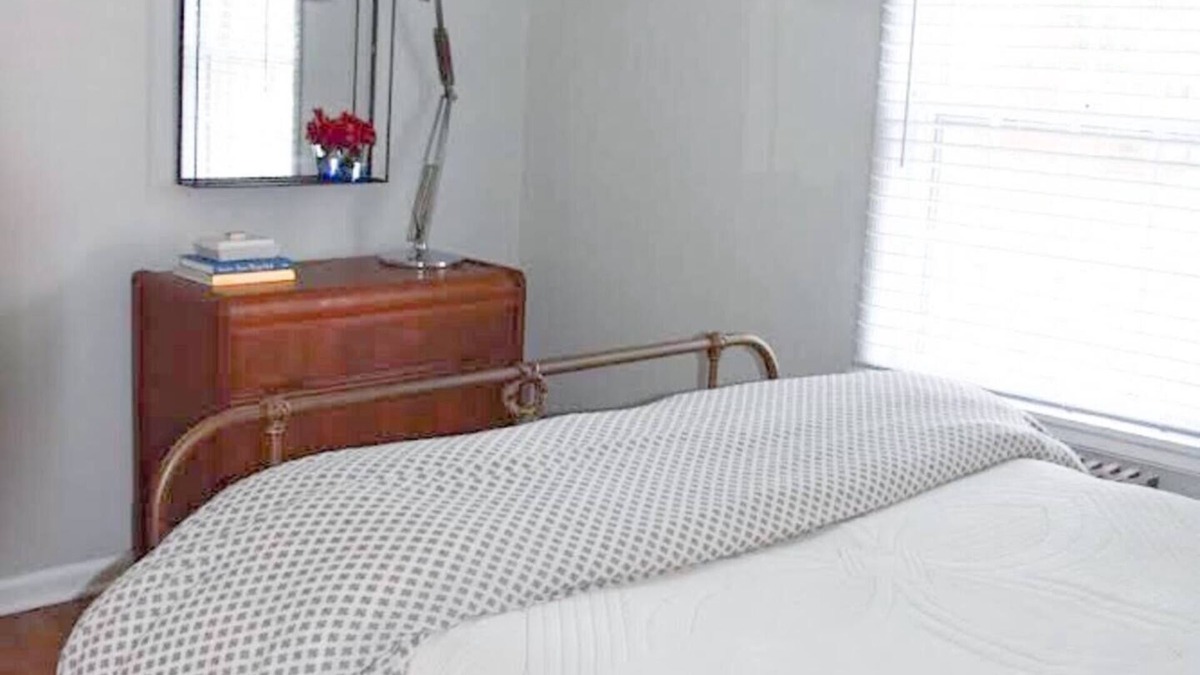 Evansville Apartment | Digs 1: Charming Open Concept 2BDRM, 1st Floor + Parking