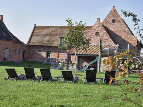 Kaaskerke House | Diksmuide Mansion with Games