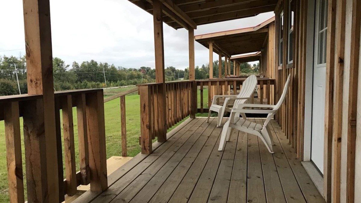 Alburg House | Dillenbeck Bay Cabins-Suite 3